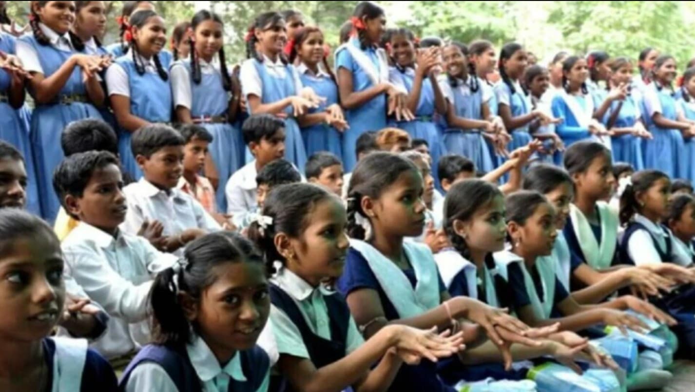 School Construction Bihar: बिहार में OBC स्कूलों पर सचिव का बड़ा ऐक्शन – देरी हुई तो ठेकेदार होंगे ब्लैकलिस्ट!"