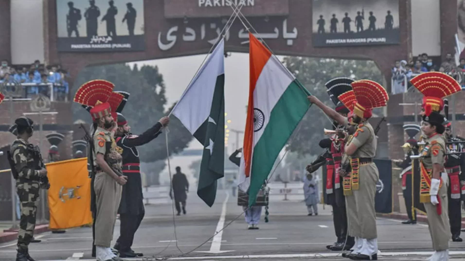 India Pakistan Tension: 26 मौतों के बाद भारत का करारा जवाब! पाकिस्तान से राजनयिकों की वापसी का आदेश