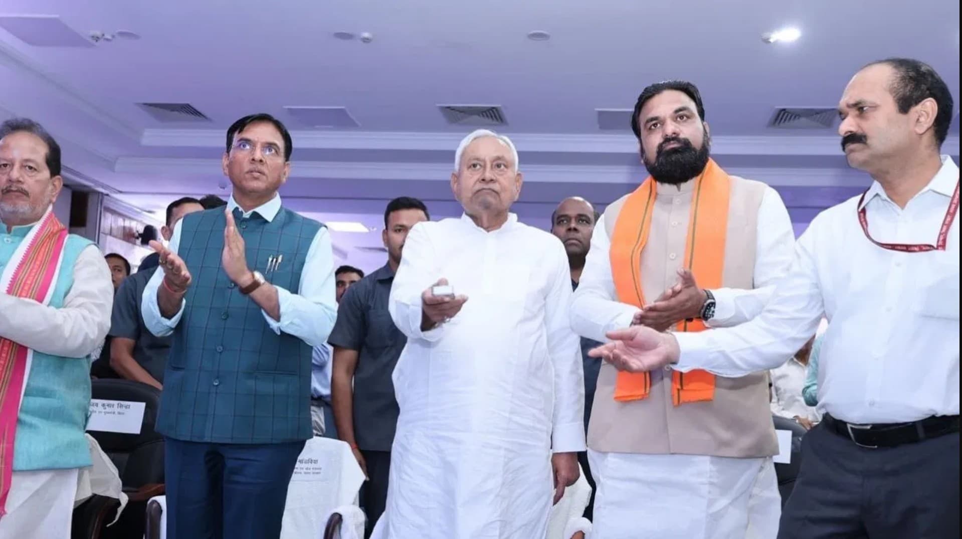 Khelo India 2025: बिहार बनेगा खेलों का महासंग्राम! 10,000 खिलाड़ी करेंगे मुकाबला, खेलो इंडिया यूथ गेम्स 2025 का ‘लोगो’ और ‘शुभंकर’ जारी
