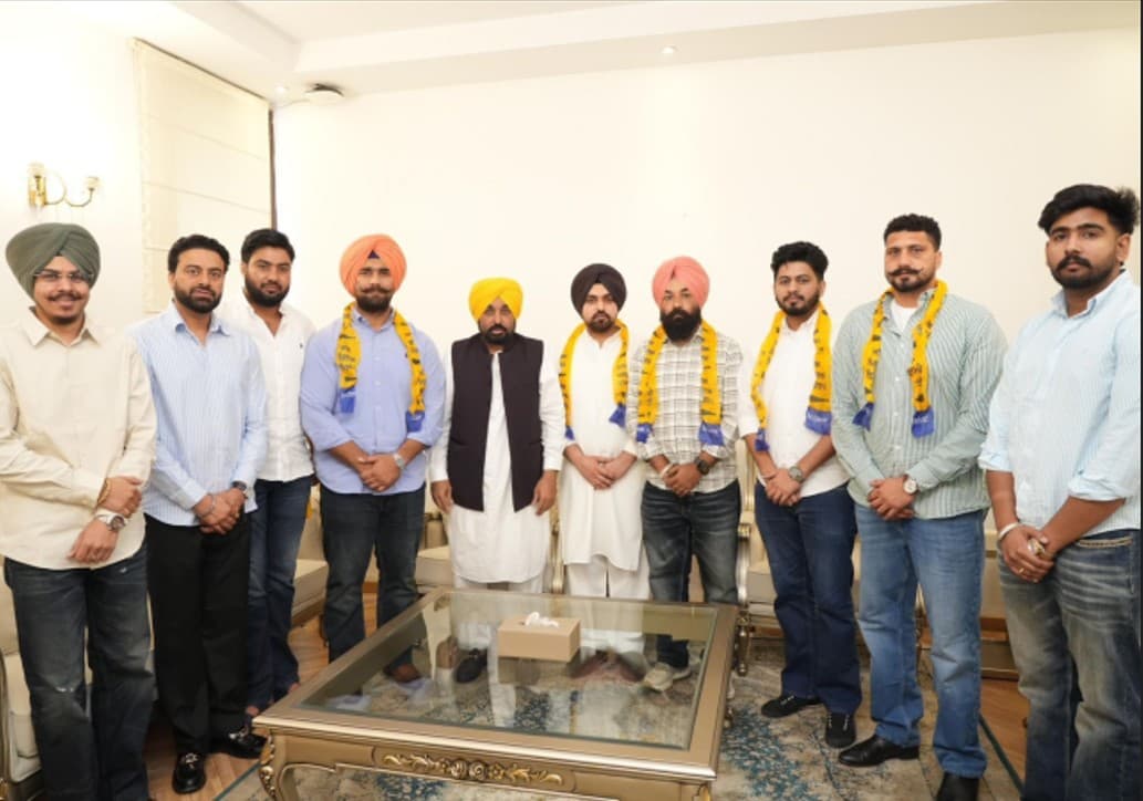 पंजाब की सियासत में बड़ा दांव: मशहूर पहलवान 'रुस्तम-ए-हिंद' जस्सा पट्टी AAP में शामिल, CM मान ने कराया जॉइन