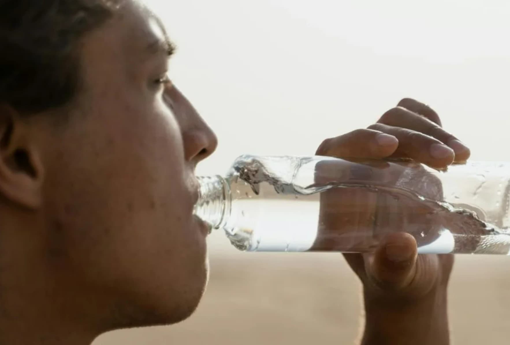 Morning Hydration: दादी की ये सलाह अब वैज्ञानिक भी मानते हैं सही – दिमाग तेज़ चाहिए तो बस ये एक काम करें!