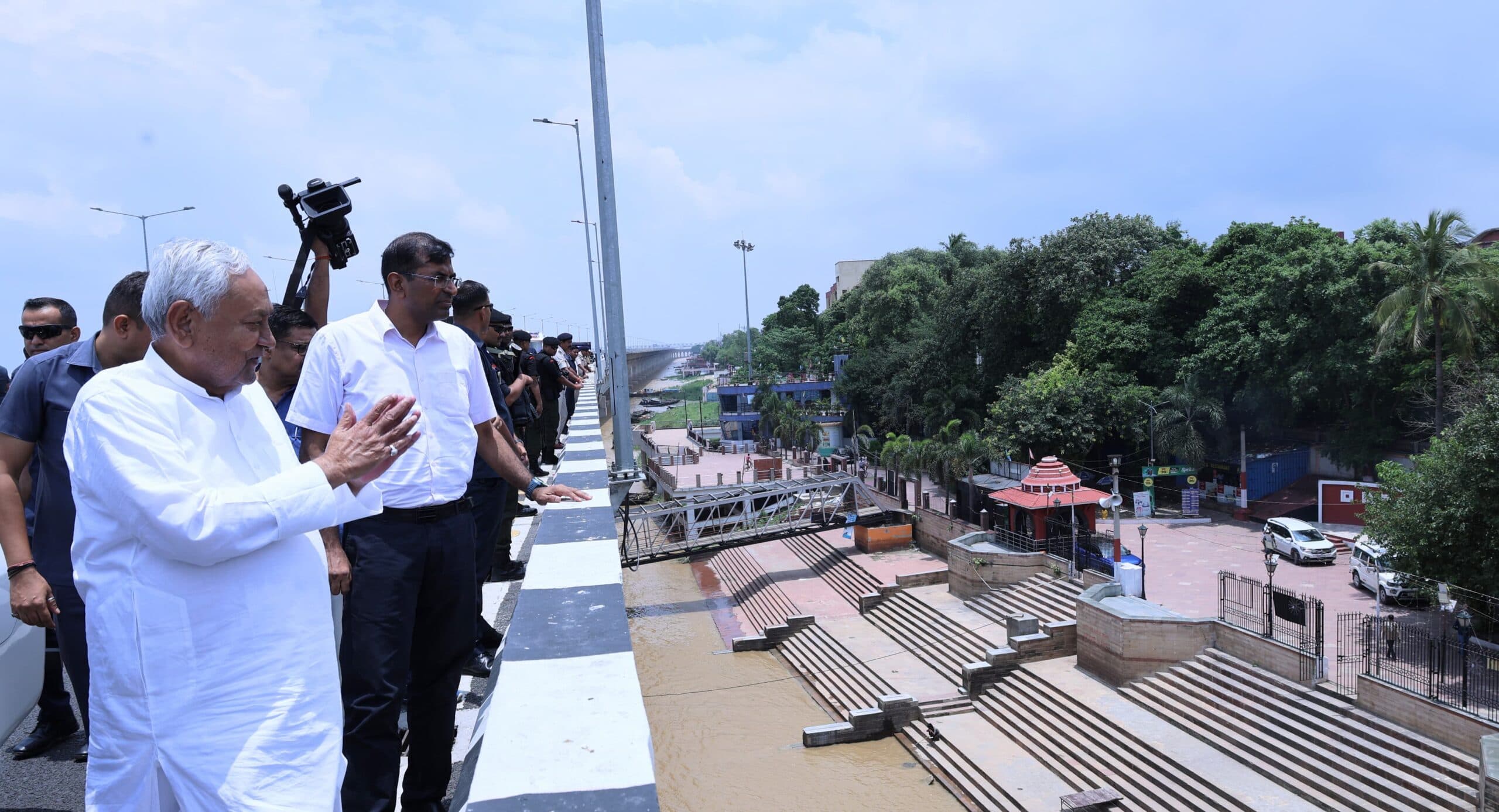 Ganga River Water Level: पटना में गंगा का बढ़ता कहर! CM नीतीश कुमार ने किया जेपी गंगा पथ का हवाई निरीक्षण, अधिकारियों को दिए सख्त निर्देश