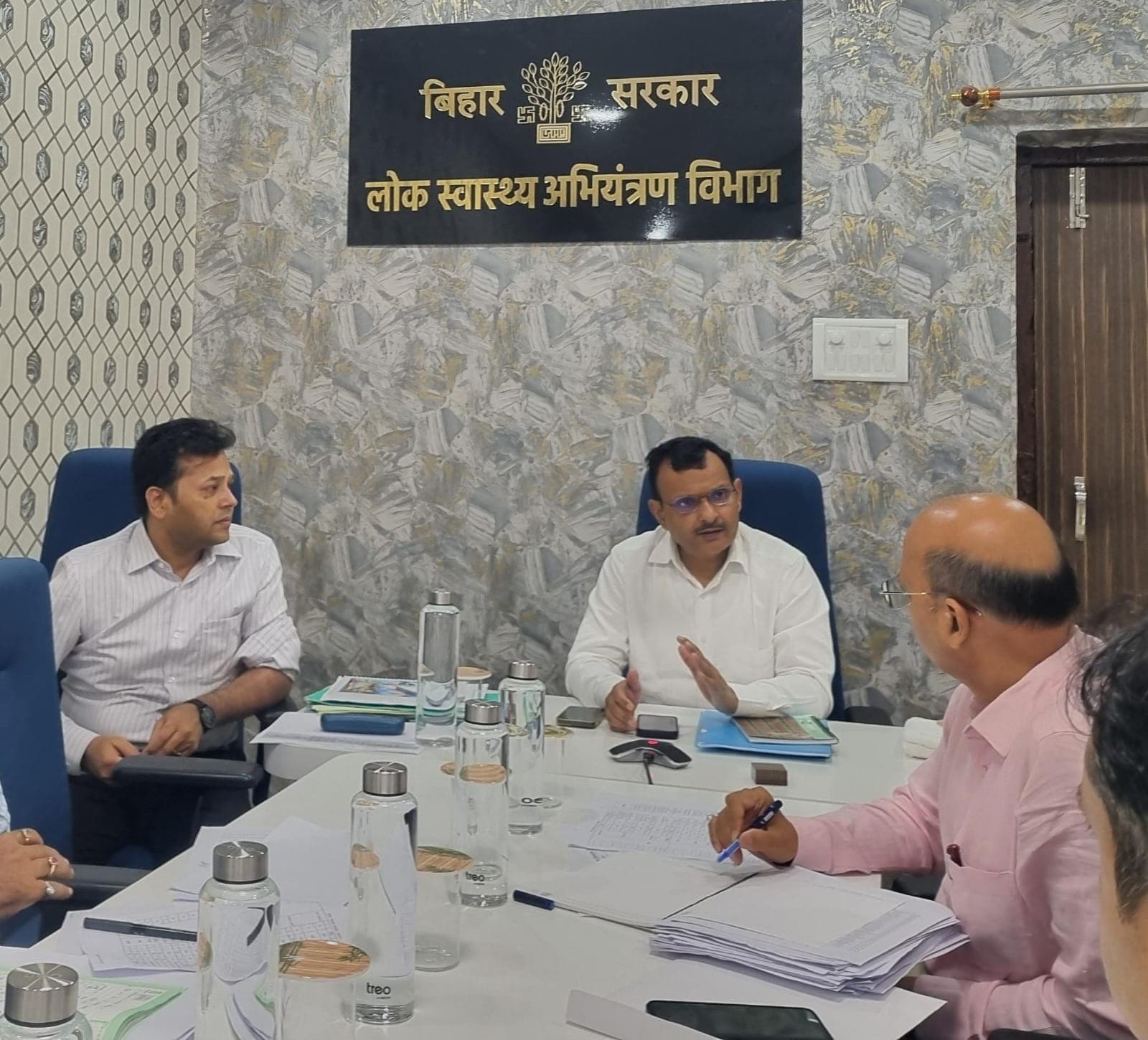 दरभंगा प्रमंडल में जलापूर्ति योजनाओं की मुख्यालय स्तर पर समीक्षा, छूटे टोलों में तेज़ी के निर्देश