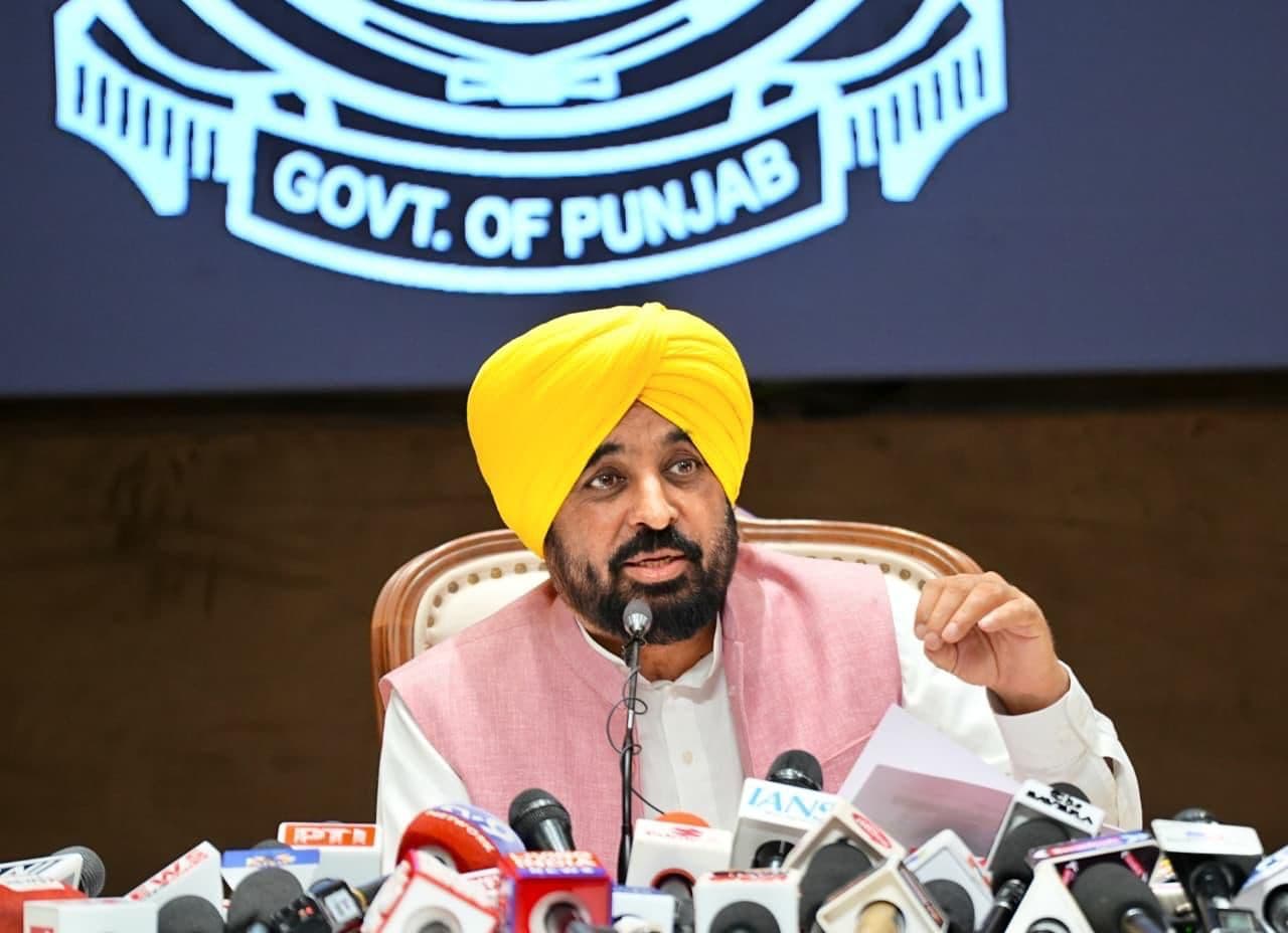 JEE Advanced Result 2026: पंजाब के 59 सरकारी स्कूली छात्रों ने पास की JEE Advanced परीक्षा, 'शिक्षा क्रांति' से टूटे महंगे कोचिंग के भ्रम