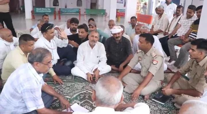 उत्तर प्रदेश: मंशा देवी मंदिर चोरी मामला: महापंचायत में फूटा ग्रामीणों का गुस्सा, कमेटी गठन और कानूनी कार्रवाई का फैसला