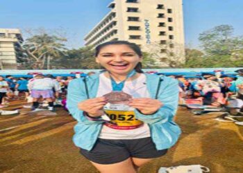 निकिता दत्ता ने मुंबई मैराथन में 21 किलोमीटर की दौड़ लगाई