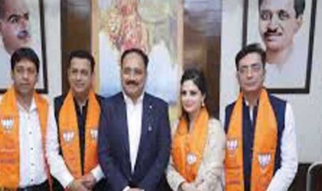 भाजपा में शामिल हुई आप की पार्षद आरती