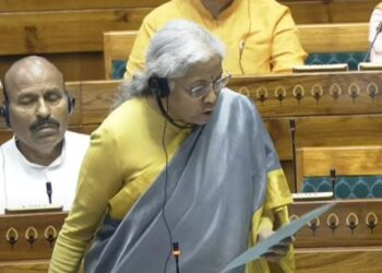 New Income Tax Bill 2025: वित्त मंत्री निर्मला सीतारमण ने लोकसभा में पेश किया नया इनकम टैक्स बिल 2025