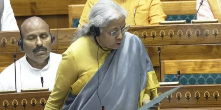 New Income Tax Bill 2025: वित्त मंत्री निर्मला सीतारमण ने लोकसभा में पेश किया नया इनकम टैक्स बिल 2025