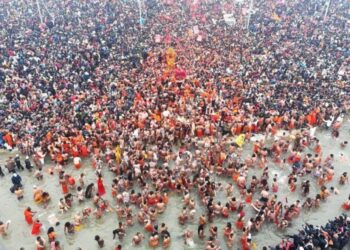 Mahakumbh 2025: स्नान करती महिलाओं की तस्वीरें और Video इंटरनेट पर नीलाम, सीएम योगी ने लिया बड़ा एक्शन