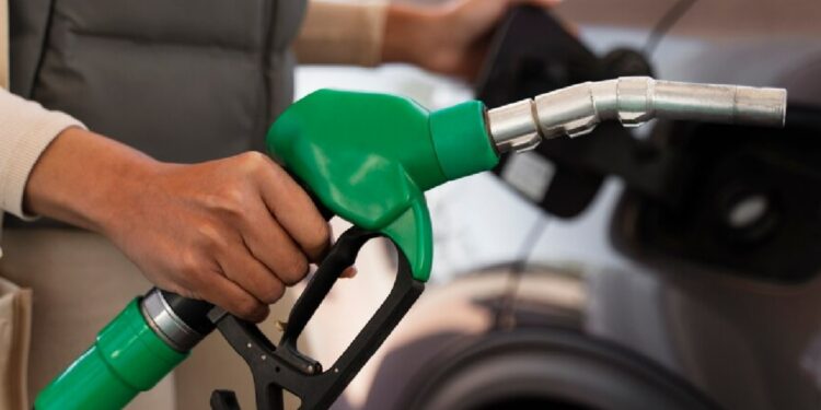 Petrol-Diesel Rate Today: अभी-अभी आई बड़ी खबर! जानिए पेट्रोल-डीजल की नई कीमतें – फायदा या नुकसान?