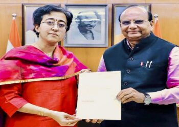 Delhi News Hindi: दिल्ली की मुख्यमंत्री आतिशी ने उपराज्यपाल को सौंपा अपना इस्तीफा