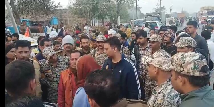 MP Road Accident: Bhind में दर्दनाक सड़क हादसे में 5 लोगों की मौत, शादी से लौट रहे थे मृतक