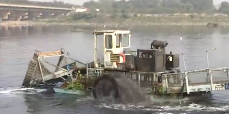 Yamuna Cleaning Video: ‘आप’ की सरकार जाते ही यमुना की सफाई शुरू, तीन साल का प्लान तैयार