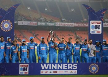 Champions Trophy: चैंपियंस ट्रॉफी के लिए परिवार को दुबई नहीं ले जा पाएंगे भारतीय क्रिकेटर्स