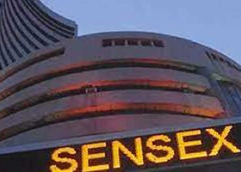 ट्रम्प के कनाडा, मैक्सिको और चीन पर टैरिफ लगान से लुढ़का बाजार