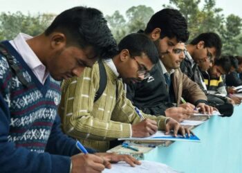 Bihar News Hindi: बिहार में रोजगार क्रांति, 50 लाख युवाओं को मिलेंगे नौकरी के अवसर, पलायन में तेजी से कमी!”