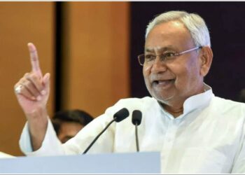 Bihar News Hindi: मुख्यमंत्री नीतीश कुमार ने किया बड़ा ऐलान, 3 लाख परिवारों को मिलेगा आवास निर्माण के लिए 1.54 लाख रुपये!