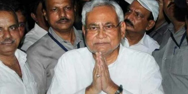 Bihar Nrews Hindi: मुख्यमंत्री नीतीश कुमार ने सुधा का पहला एक्सपोर्ट कंसाइनमेंट किया रवाना – देखिए कैसे दिखाई वाहनों को हरी झंडी!
