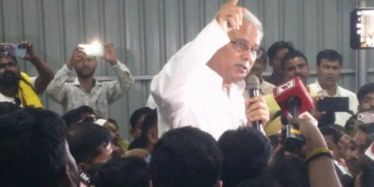 Chhattisgarh News: छत्तीसगढ़ शराब घोटाला, ईडी ने भूपेश बघेल के घर पर छापा मारा, 30 लाख रुपये जब्त, कांग्रेस ने कहा – “भाजपा की साजिश