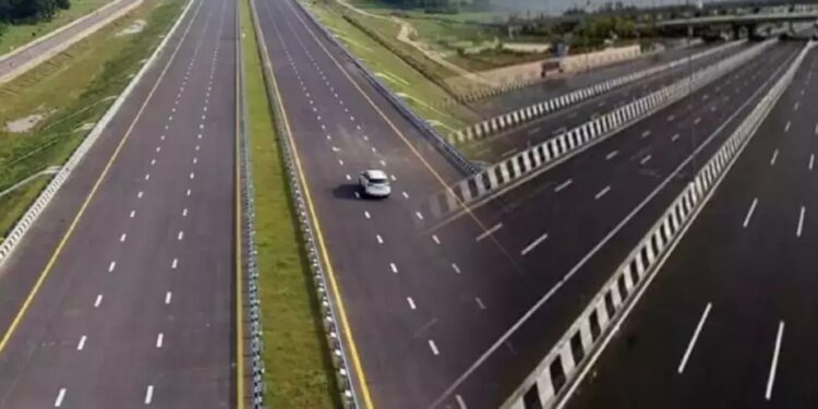 Patna Purnia Expressway: पटना से पूर्णिया सिर्फ 3 घंटे में! 18,042 करोड़ की मेगा एक्सप्रेसवे परियोजना शुरू