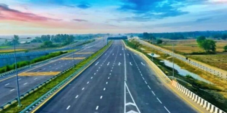 Bihar Border Road Project: बिहार के सीमावर्ती इलाकों की काया पलट! 554 किमी लंबी सड़क से दौड़ेगी विकास की गाड़ी!