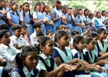 School Construction Bihar: बिहार में OBC स्कूलों पर सचिव का बड़ा ऐक्शन – देरी हुई तो ठेकेदार होंगे ब्लैकलिस्ट!”