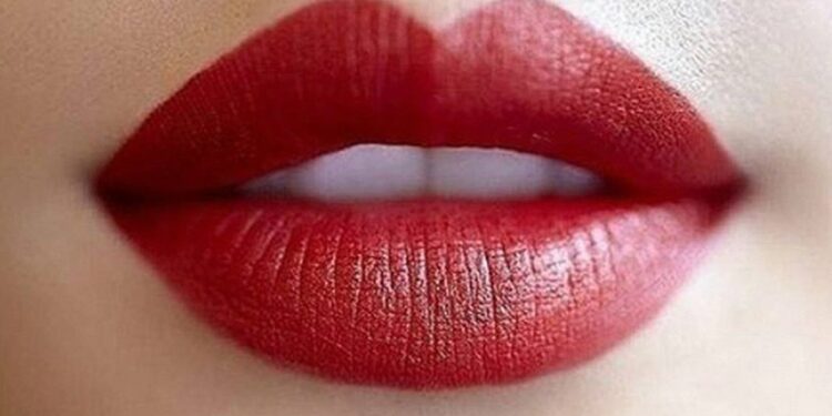Naturally thick lips tips: होंठों को प्राकृतिक रूप से मोटा और प्लंप कैसे करें, 5 आसान घरेलू उपाय