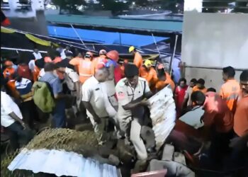 Andhra Pradesh: विशाखापत्तनम में 20 फुट लंबी दीवार गिरने से हुई 7 लोगों की मौत, अन्य चार हुए घायल