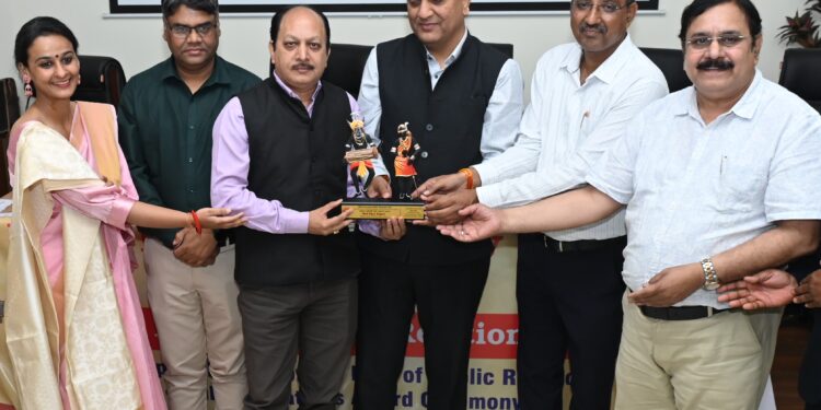 PRS Awards 2025: छत्तीसगढ़ में पीआर जगत का महाकुंभ, जनसंपर्क दिवस पर दिग्गजों को मिला सम्मान!