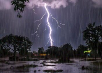 UP Weather Alert: 9 जिलों में आंधी-तूफान की चेतावनी, 23 मई से गर्मी से बड़ी राहत!