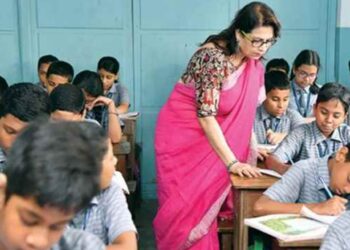 Bihar Teacher Salary Update: अब पहले मिलेगा शिक्षकों को वेतन, अफसर करेंगे इंतज़ार! शिक्षा विभाग ने जारी किया कड़ा आदेश