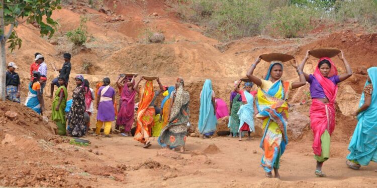 Bihar SC ST Development Projects: दलित टोलों में विकास की क्रांति! 23 लाख से ज्यादा आवेदन, स्कूल-आंगनबाड़ी निर्माण में तेजी