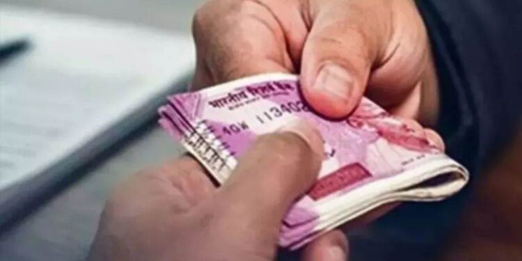 Bihar Zone Office Bribery Scandal: 3 लाख की रिश्वत, 2 अफसर सस्पेंड! सासाराम-जयनगर के अंचल कार्यालयों में भ्रष्टाचार का बड़ा खुलासा