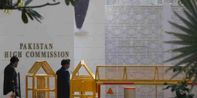 IndiaPakistanTension: भारत ने पाक राजनयिक को 24 घंटे में देश छोड़ने को कहा, MEA का बड़ा एक्शन!