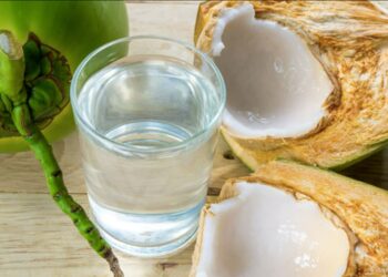 How to choose coconut with more water: 99% लोग नहीं जानते नारियल में पानी है या नहीं, बस ऐसे उठाकर देखें!”
