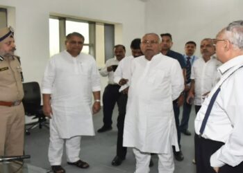 Bihar News: CM नीतीश कुमार ने पटेल भवन में गृह और आपदा प्रबंधन विभाग का किया निरीक्षण, कानून व्यवस्था और आपदा प्रबंधन पर दिए सख्त निर्देश