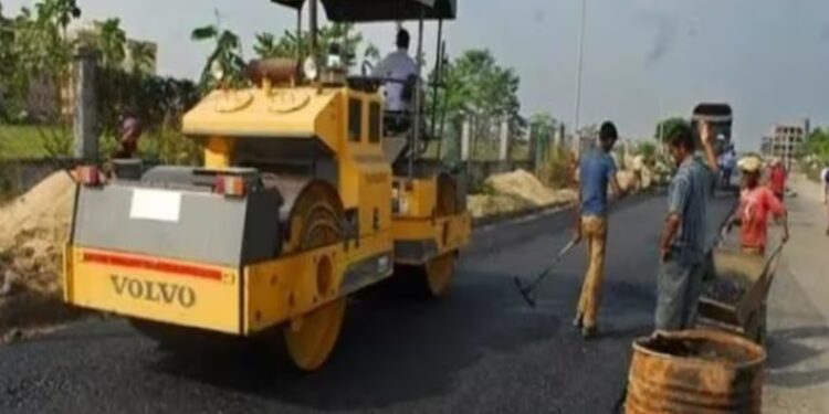 Bihar News: बिहार में ग्रामीण कार्य विभाग की सख्ती! मढ़ौरा के दो अभियंता निलंबित, वित्तीय अनियमितता के गंभीर आरोप