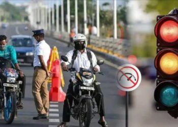 New Traffic Rules 2025: नाबालिग के गाड़ी चलाने पर माता-पिता को 3 साल की जेल, रेड लाइट जंप पर ₹5000 का जुर्माना