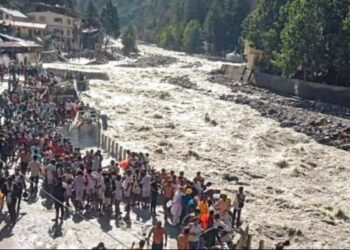 Weather Update: हिमाचल-उत्तराखंड में कहर बनकर टूटी बारिश! केदारनाथ यात्रा रुकी, वैष्णो देवी में लैंडस्लाइड, कई मौतें
