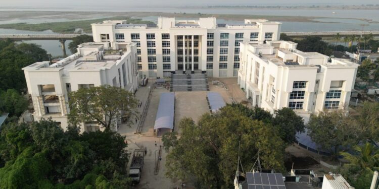 Patna New Collectorate Building: पटना को मिला पर्यावरण अनुकूल ‘भूकम्परोधी’ समाहरणालय! जानिए क्या है इस नई बिल्डिंग की खासियत