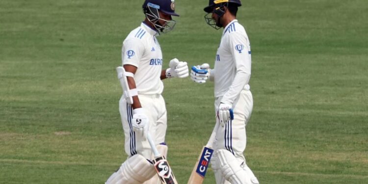 India vs England 1st Test: हेडिंग्ले की पिच पर कहर बरपाएंगे तेज गेंदबाज़, कप्तान गिल की अग्निपरीक्षा तय!