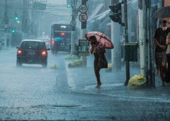 Monsoon 2025: इस बार रिकॉर्ड तोड़ रहा है मानसून! जून में ही पूरे देश पर छा गया, अगले 7 दिन तगड़ी बारिश की चेतावनी