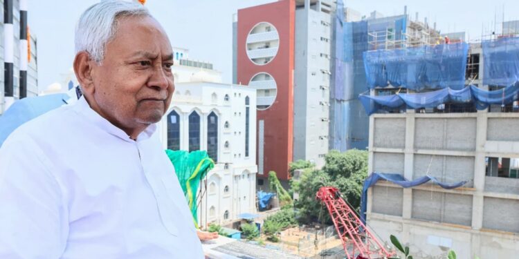 Bihar Cabinet Meeting 2025: बिहार में बनेगा 6 नए शहरों में एयरपोर्ट, पटना में बनेंगे 3 पांच सितारा होटल—कैबिनेट ने दी बड़ी मंजूरी!