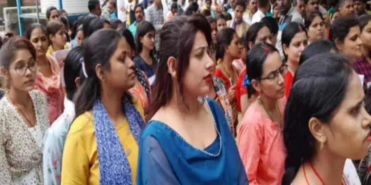 Bihar shikshak news today:10 हजार से ज्यादा महिला शिक्षकों की ट्रांसफर लिस्ट जारी, शिक्षा विभाग की बड़ी कार्रवाई से मिली राहत!