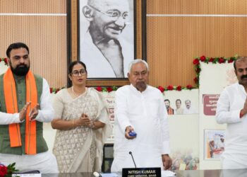 Bihar DBT Transfer News 2025: 62 लाख से ज्यादा लोगों के खाते में पहुँचे 271 करोड़ रुपये, सीएम नीतीश ने बटन दबाकर भेजी राशि!