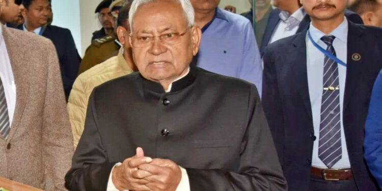 Bihar News Today: नीतीश कुमार ने किया आचार्य किशोर कुणाल की प्रतिमा का भव्य अनावरण, महावीर कैंसर संस्थान में बना नया धर्मशाला!