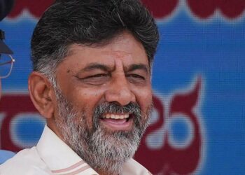 Karnataka Politics: डीके शिवकुमार को सीएम बनाने की अटकलें फिर तेज, कांग्रेस विधायक का बयान बना चर्चा का विषय