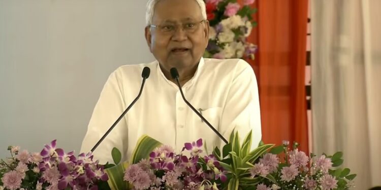 महिलाओं के लिए नीतीश कुमार की 5 बड़ी घोषणाएं: पेंशन से लेकर विवाह भवन तक, जानें पूरी डिटेल!