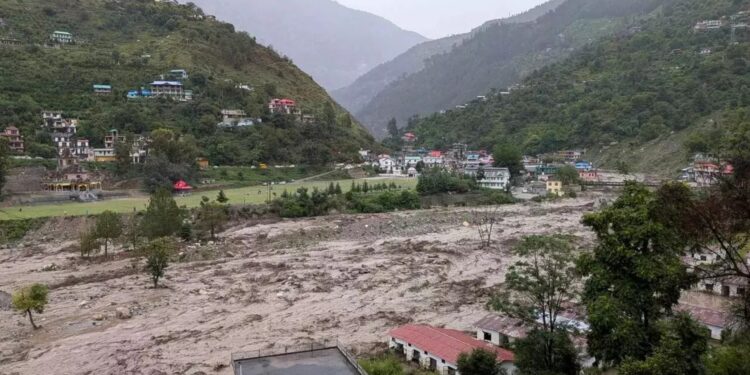 Himachal Pradesh Rain: हिमाचल में बादल फटने से तबाही, 2 की मौत और 20 से अधिक लोग लापता